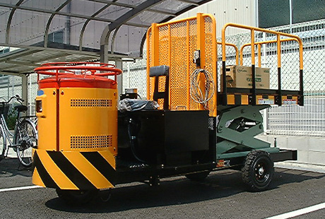 テーブルリフト付運搬車
