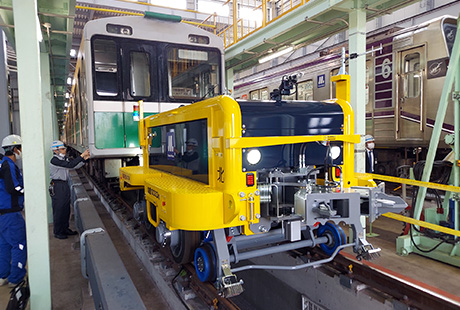 バッテリー式車両牽引車