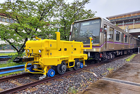 バッテリー式車両牽引車