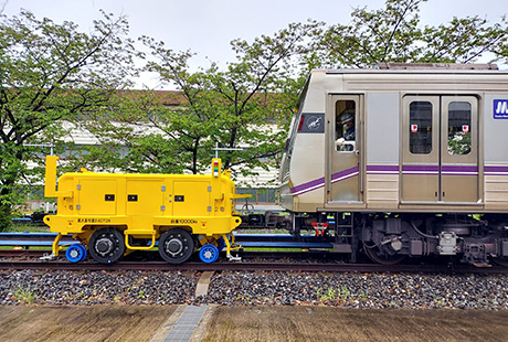 バッテリー式車両牽引車